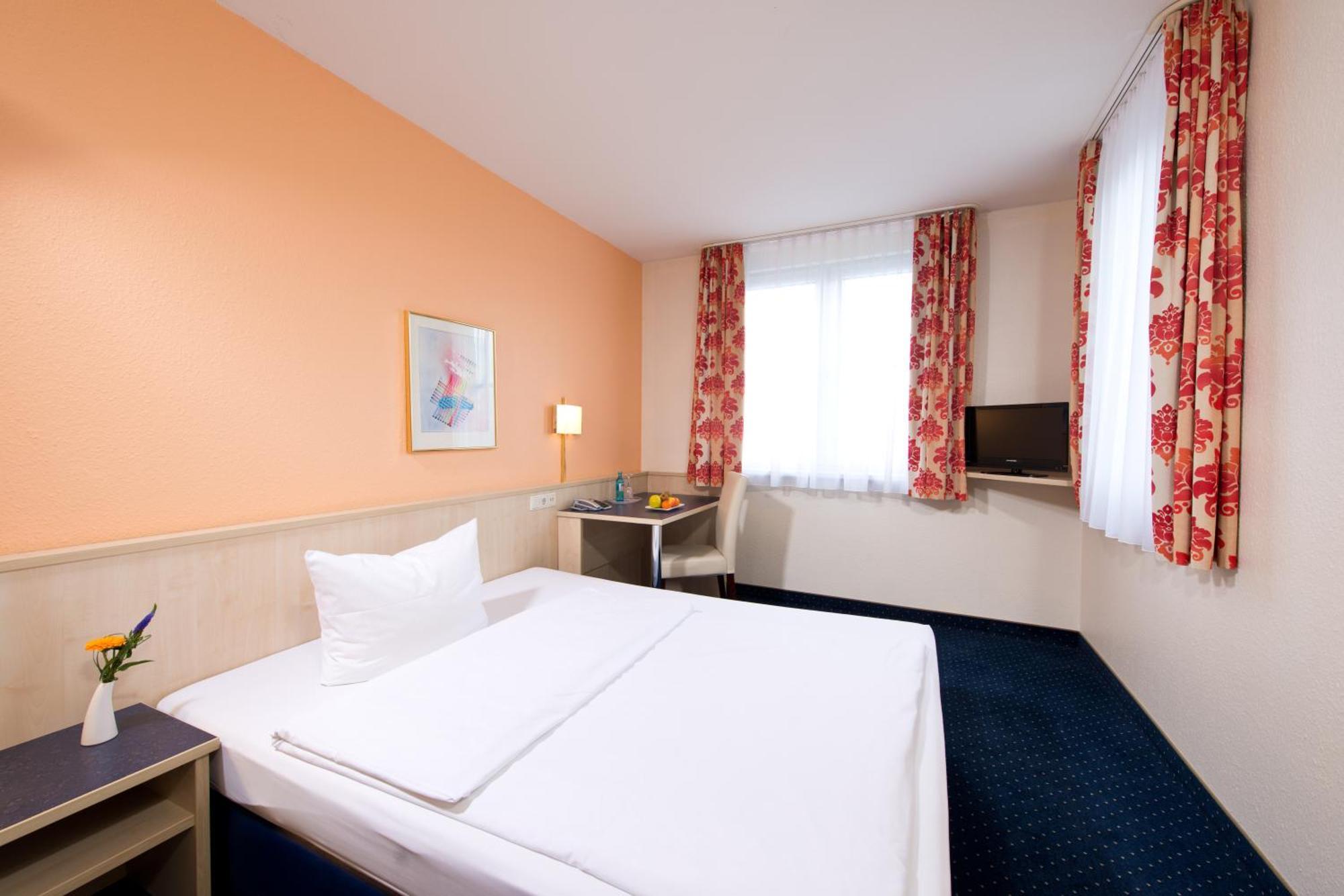 Achat Hotel Leipzig Messe Экстерьер фото