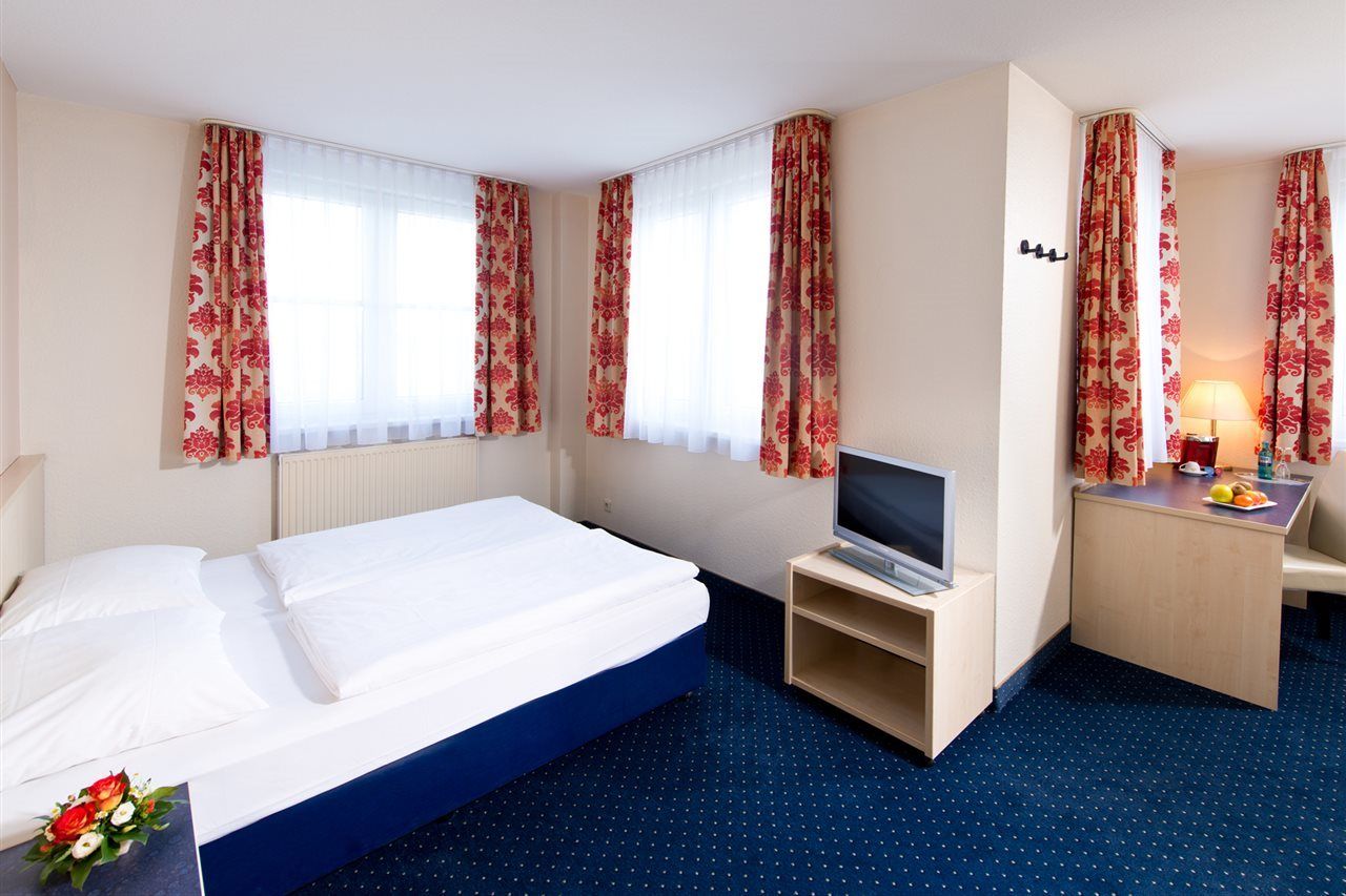 Achat Hotel Leipzig Messe Экстерьер фото