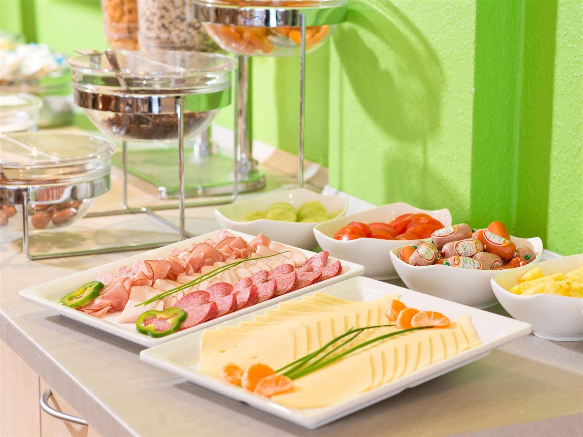 Achat Hotel Leipzig Messe Экстерьер фото
